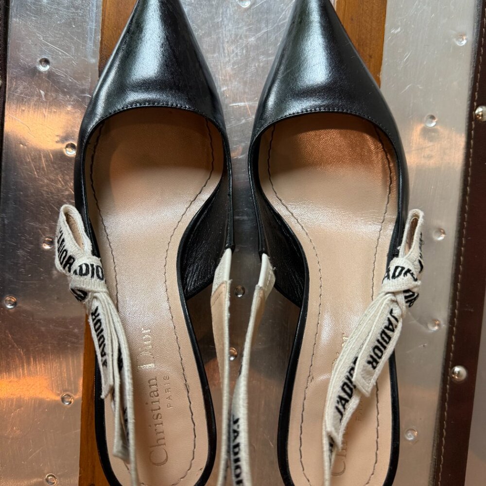 Black Leather Kitten Heel J'Adior Slingback Pump- 38.5